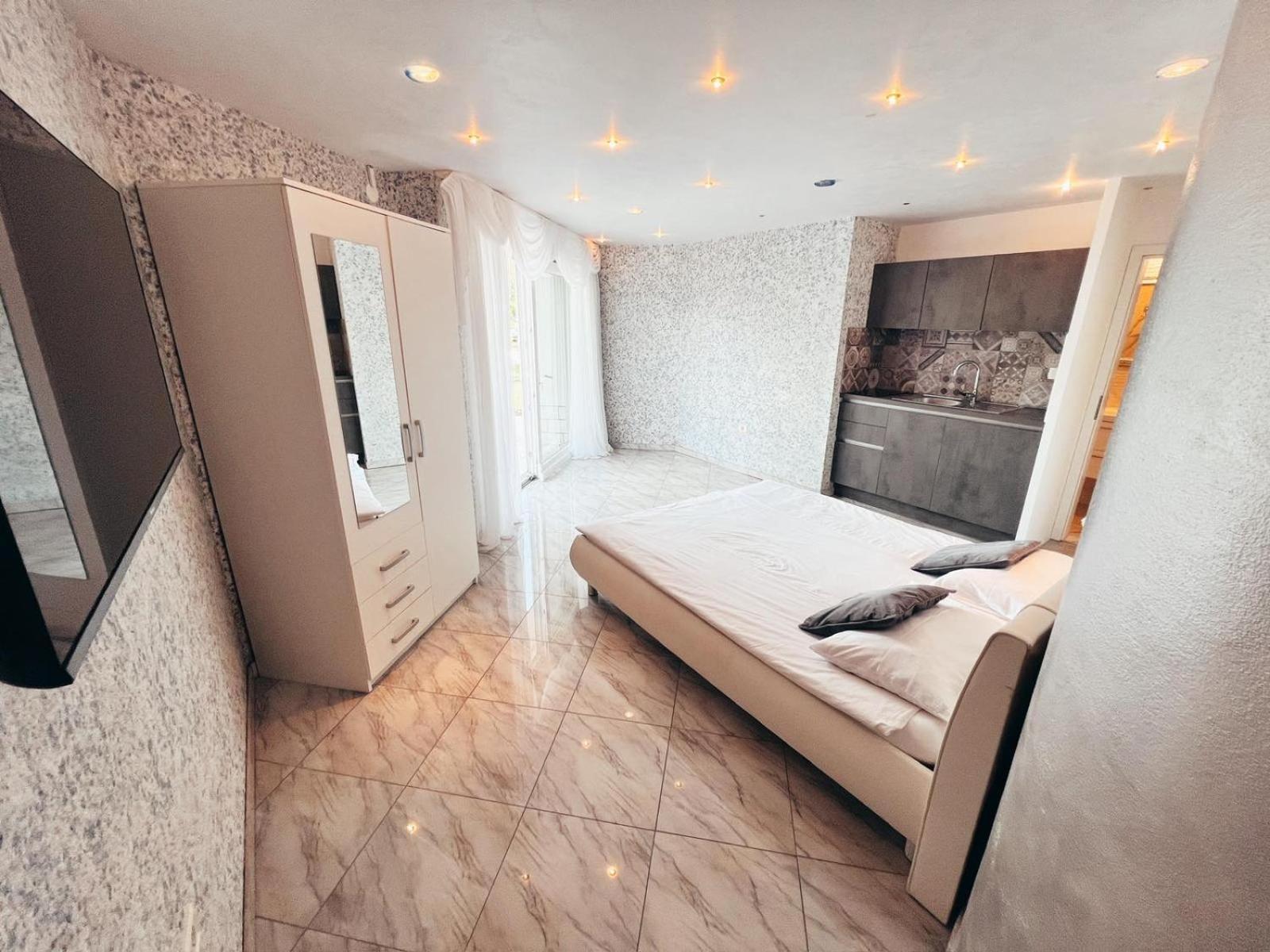 Sunvilla Koper Luaran gambar